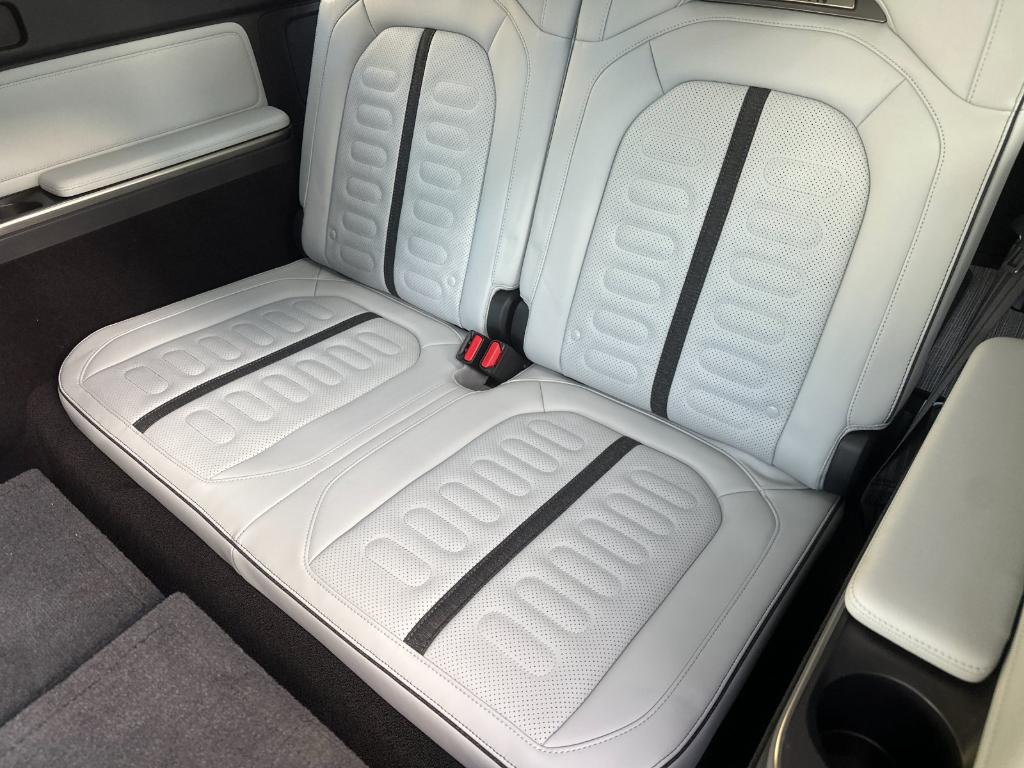 2023 Rivian R1S ADVENTURE QUAD MOTOR LARGE PACK 缩略图 15