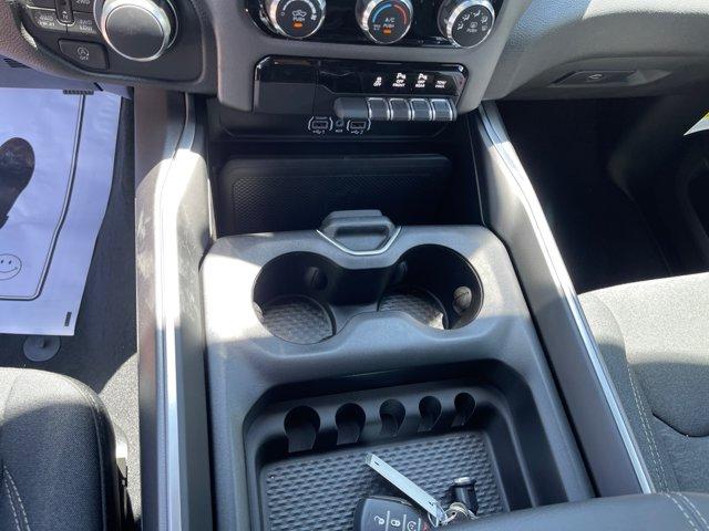 صورة مصغرة 21 لـ 2026 RAM 1500 EXPRESS