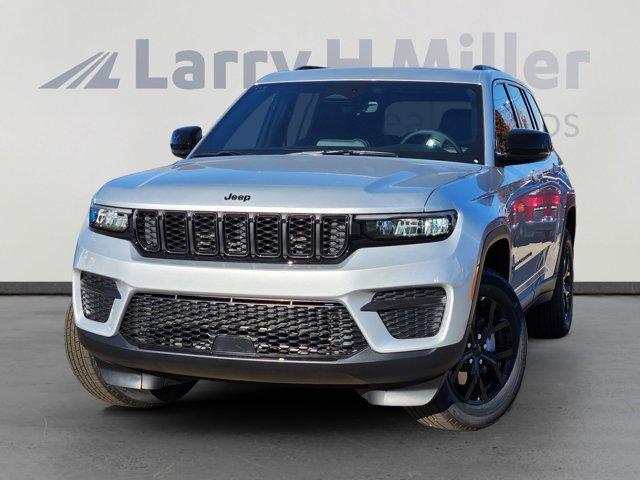 New 2025 Jeep Grand Cherokee Laredo