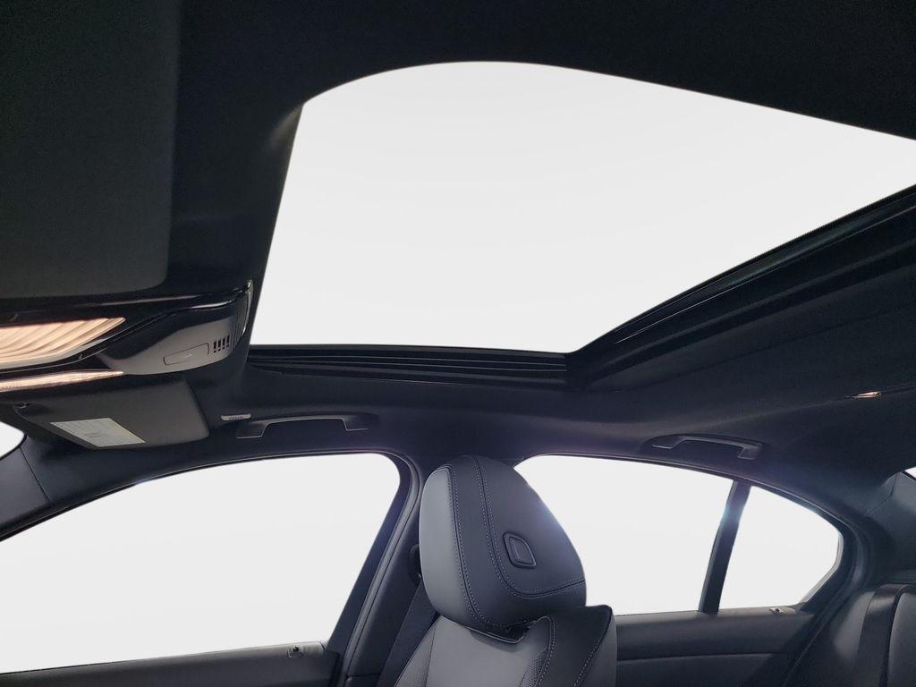 صورة مصغرة 16 لـ 2026 BMW 330 I NA