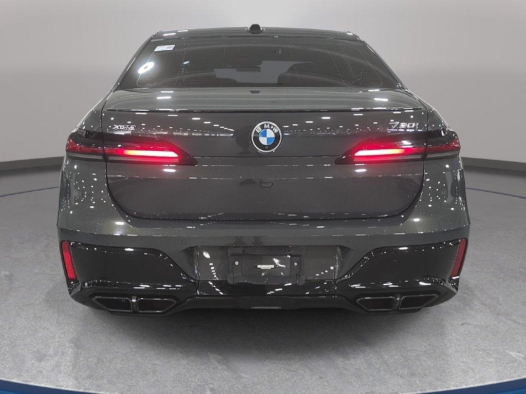 صورة 7 لـ 2023 BMW 760 760I XDRIVE