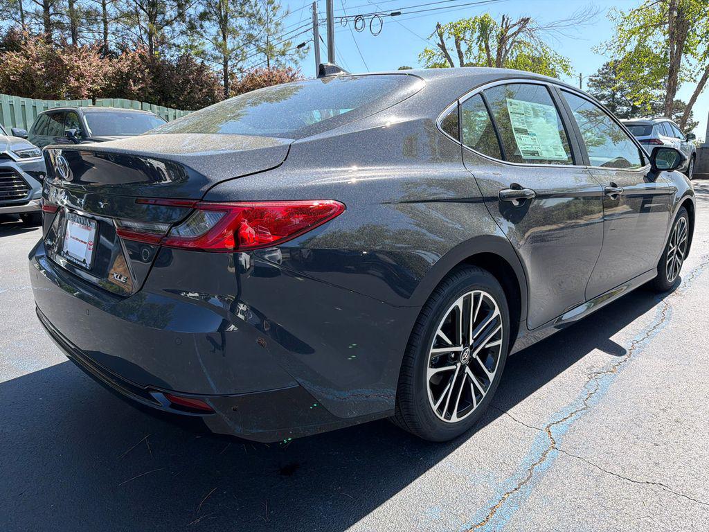 TOYOTA CAMRY - 3