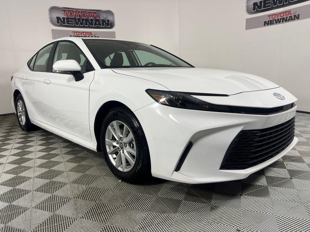 New 2025 Toyota Camry LE