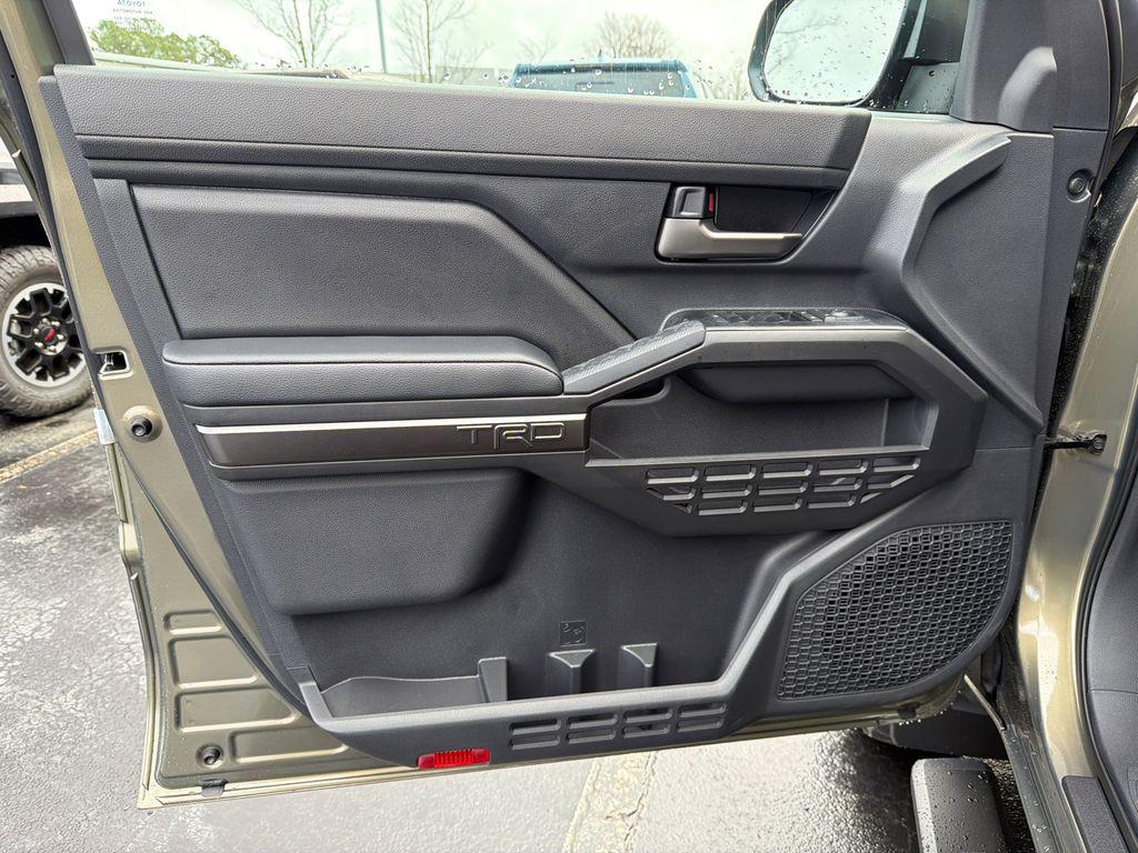 TOYOTA TACOMA - 10