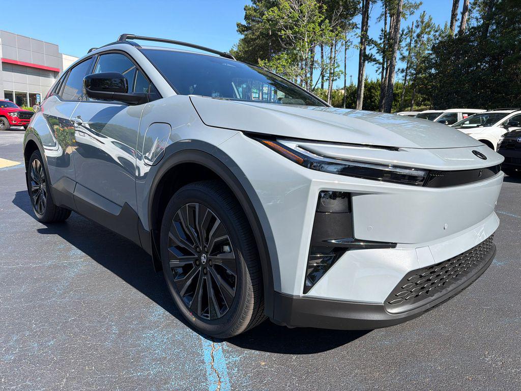 New 2026 Toyota C-HR XSE