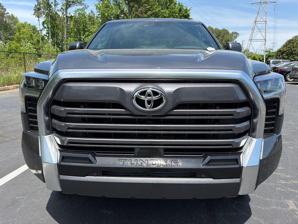 TOYOTA TUNDRA - 8