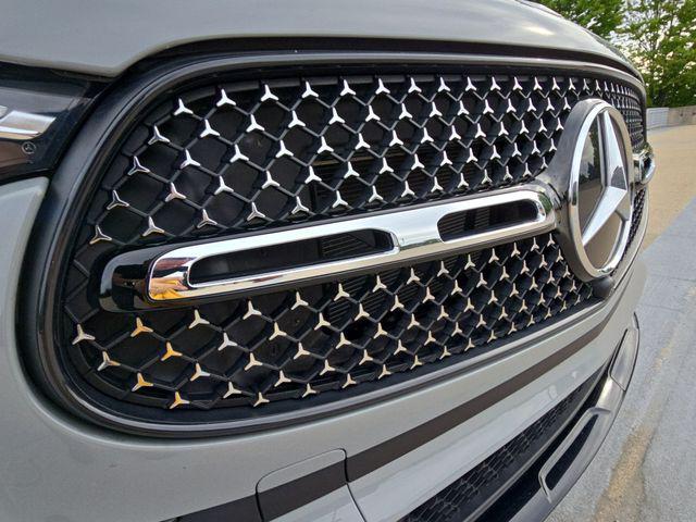 2026 Mercedes-BENZ GLC — миниатюра 32