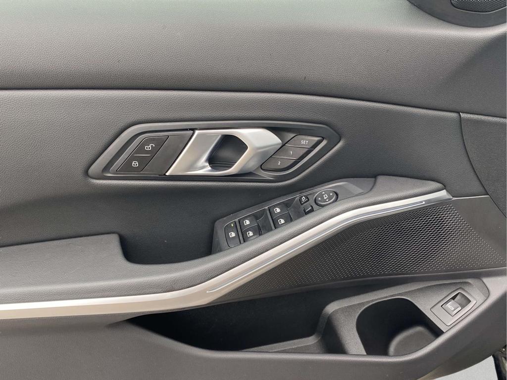 2026 BMW 330 I NA — миниатюра 15