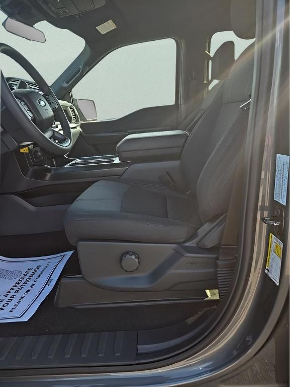 صورة 10 لـ 2026 FORD F-150 STX