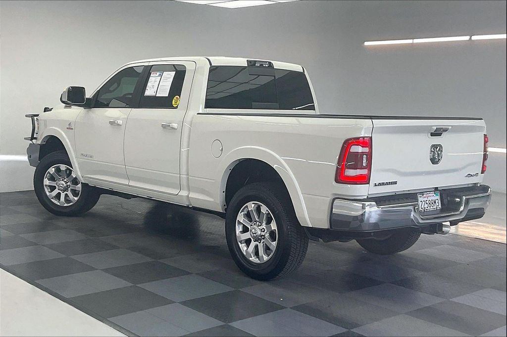 صورة 10 لـ 2022 RAM 3500 LARAMIE CREW CAB 4X4 6'4' BOX