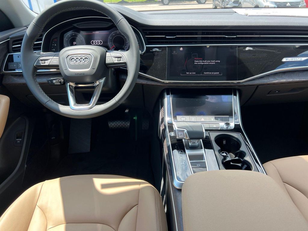 صورة 10 لـ 2026 AUDI Q8 55 PREMIUM