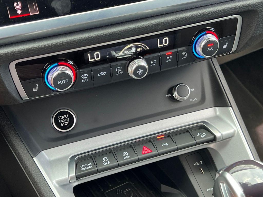 صورة 28 لـ 2023 AUDI Q3 45 S LINE PREMIUM PLUS