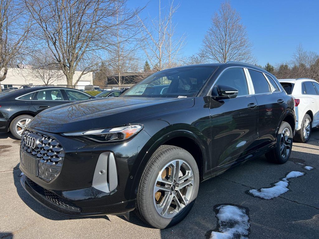 New 2025 Audi Q5 Premium TFSI quattro S tronic