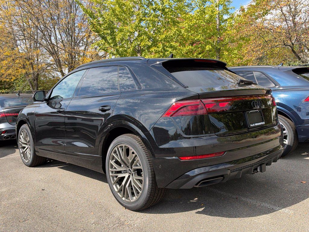 صورة 2 لـ 2027 AUDI Q8 55 PRESTIGE