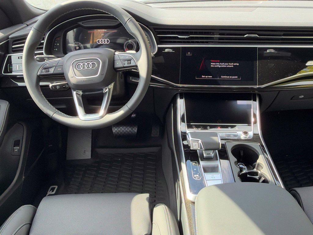 صورة 8 لـ 2027 AUDI Q8 55 PRESTIGE