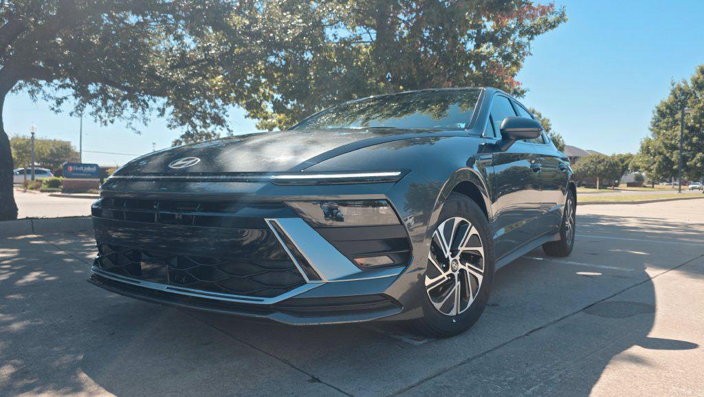 New 2026 Hyundai SONATA Hybrid Base