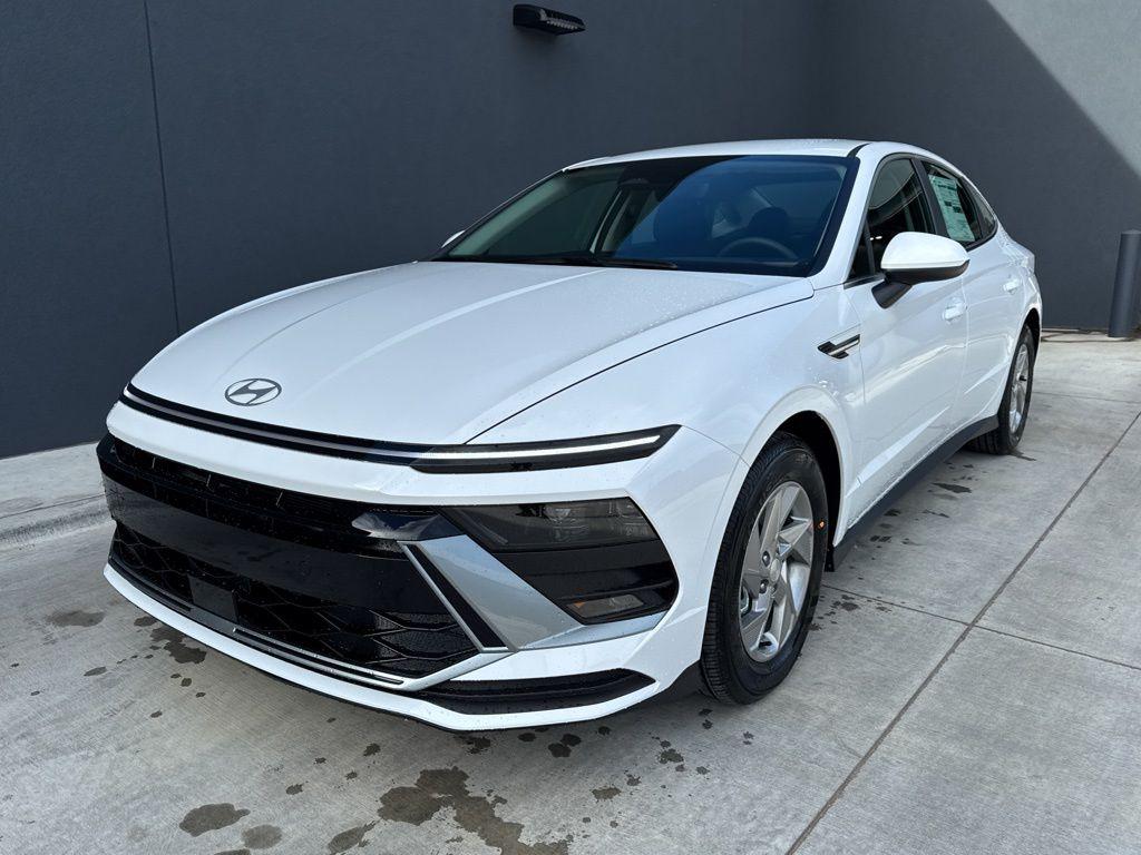 New 2026 Hyundai SONATA SE
