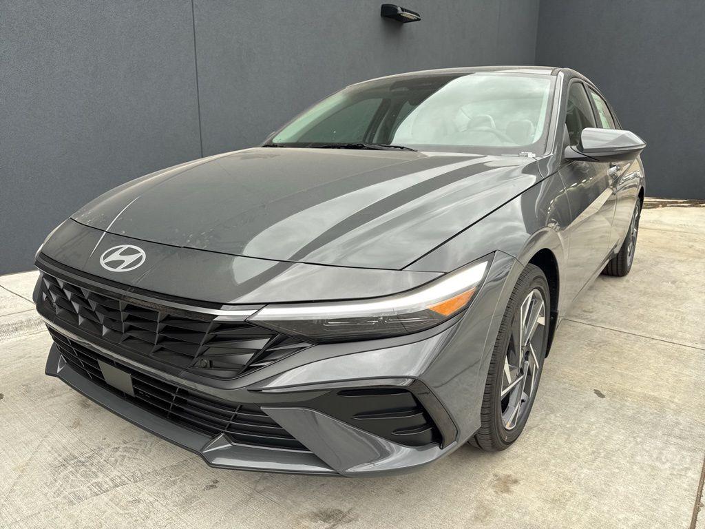 New 2026 Hyundai ELANTRA Limited