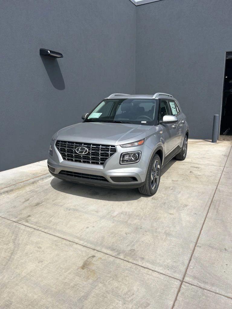 New 2026 Hyundai VENUE SEL