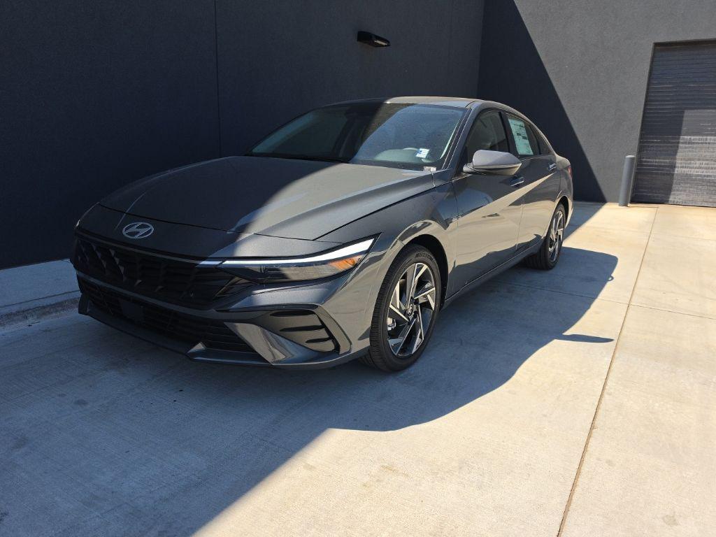 New 2026 Hyundai ELANTRA HEV Limited