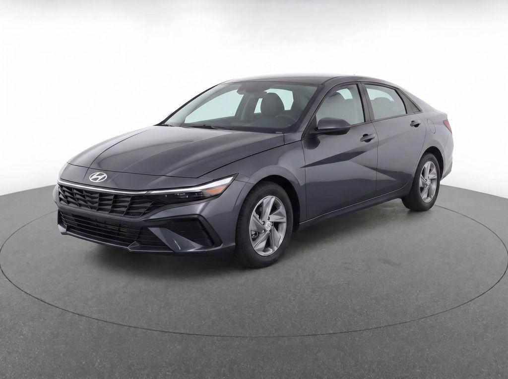 New 2026 Hyundai ELANTRA SE