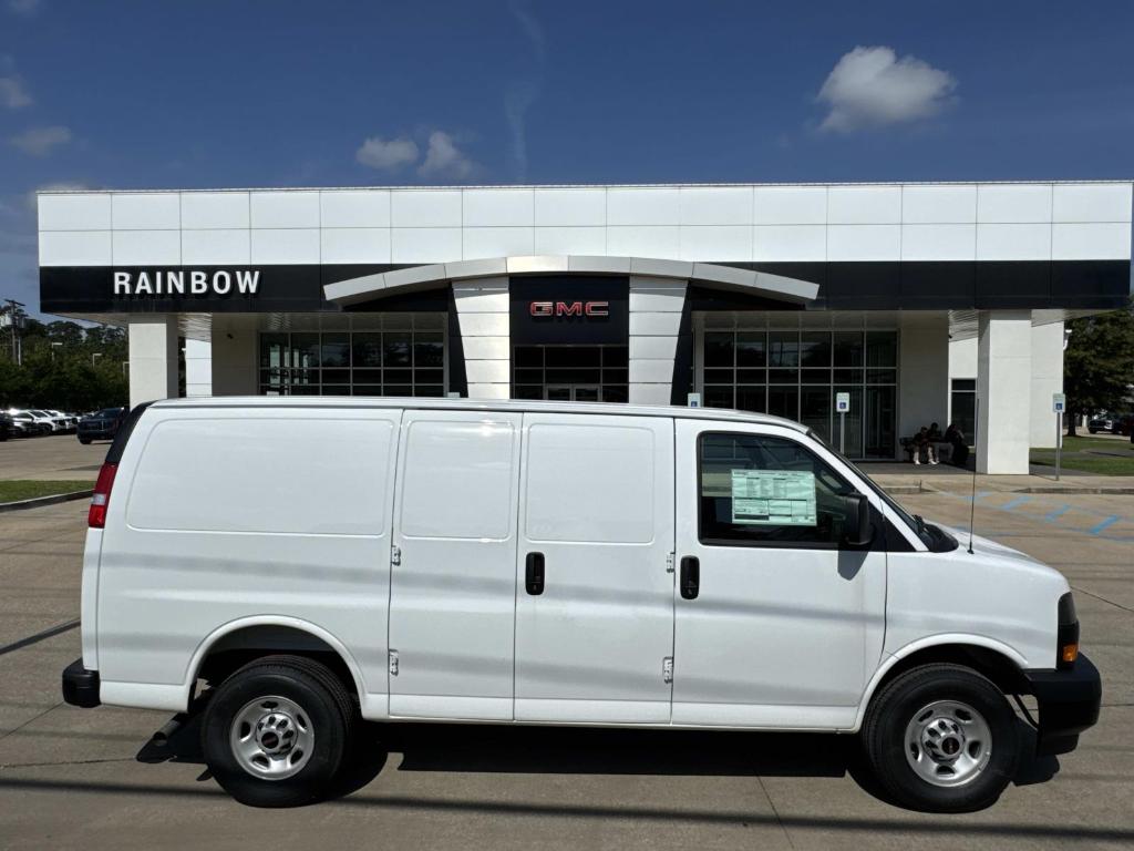 New 2026 GMC Savana 3500 Work Van