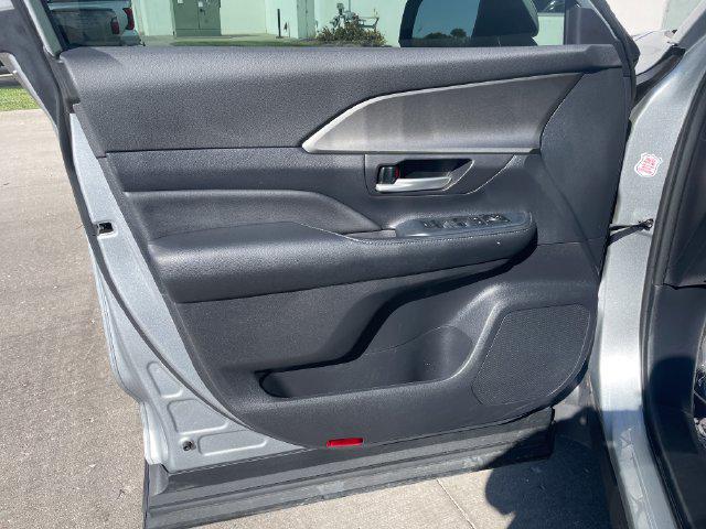 صورة مصغرة 11 لـ 2025 Toyota GRAND HIGHLANDER XLE