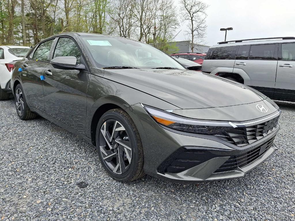 New 2026 Hyundai ELANTRA Limited
