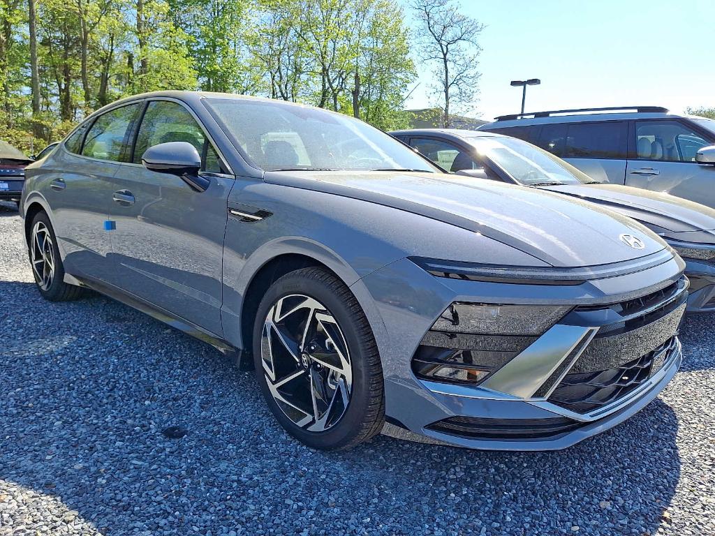 New 2026 Hyundai SONATA SEL Sport