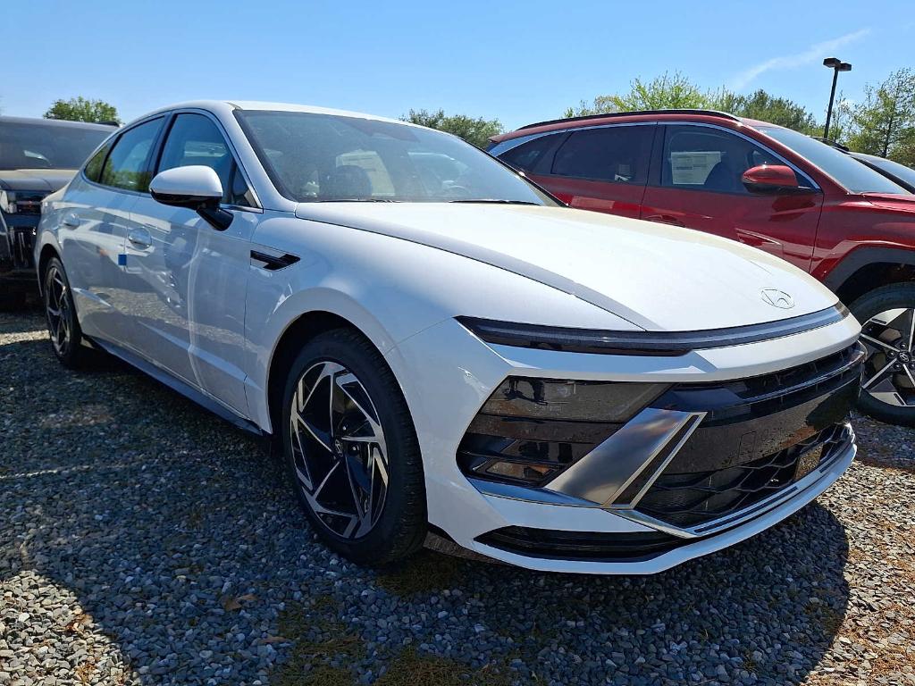 New 2026 Hyundai SONATA SEL Sport