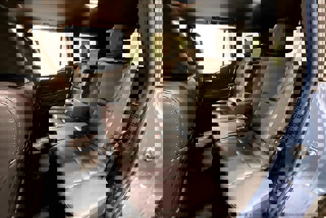 TOYOTA LAND CRUISER - 10