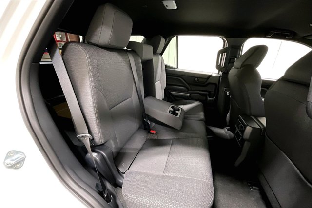 صورة مصغرة 27 لـ 2026 Toyota 4RUNNER SR5