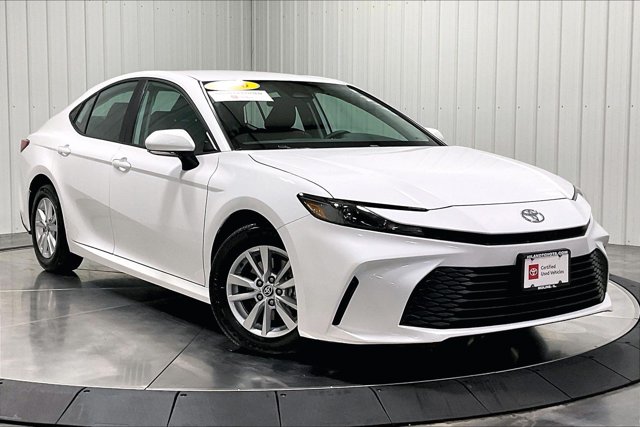 صورة 3 لـ 2026 Toyota CAMRY LE