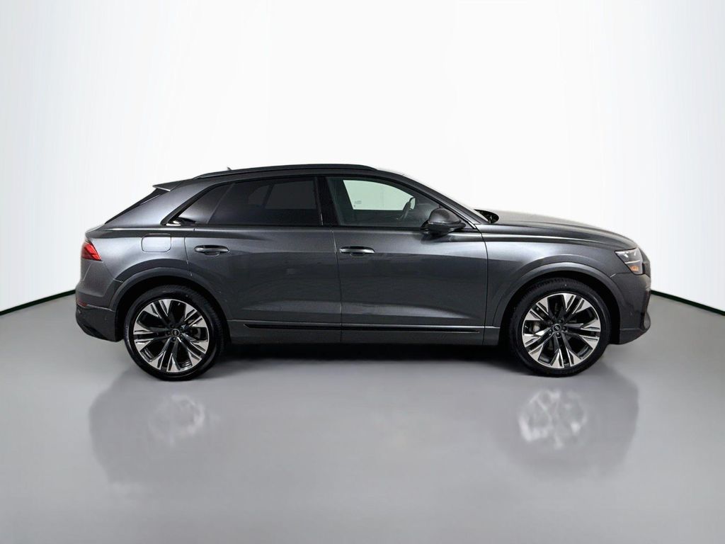 صورة 8 لـ 2026 AUDI Q8 55 PREMIUM PLUS