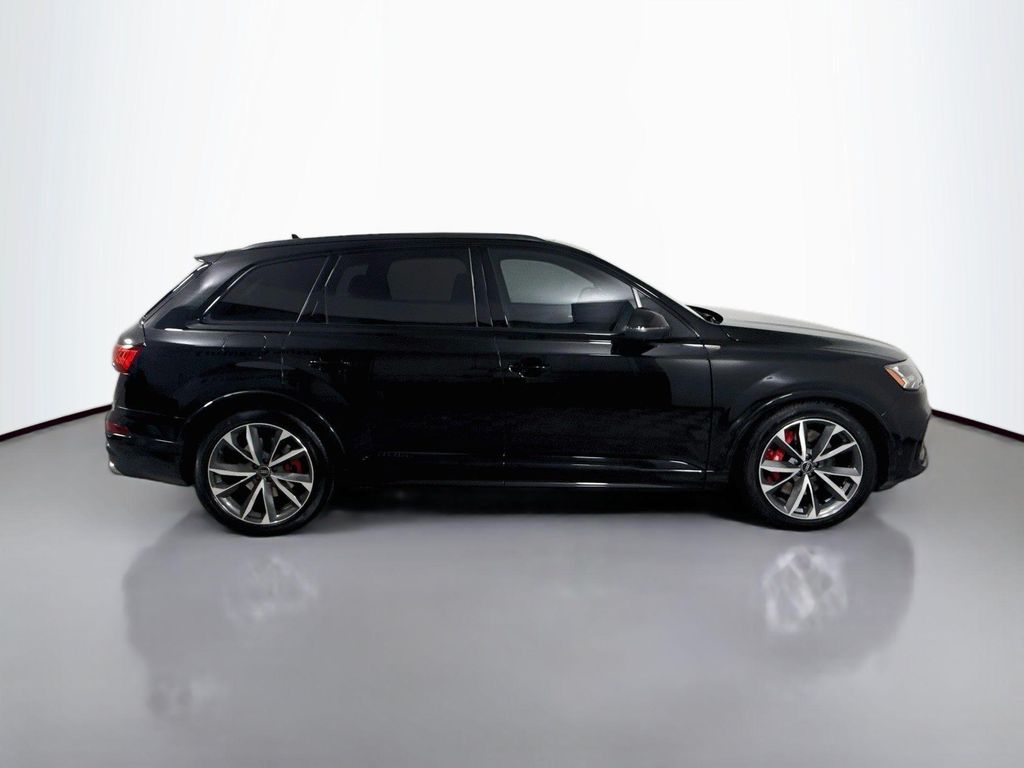 صورة 8 لـ 2023 AUDI SQ7 4.0T PRESTIGE