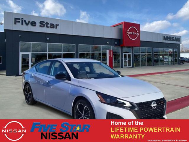 New 2025 Nissan Altima SR FWD