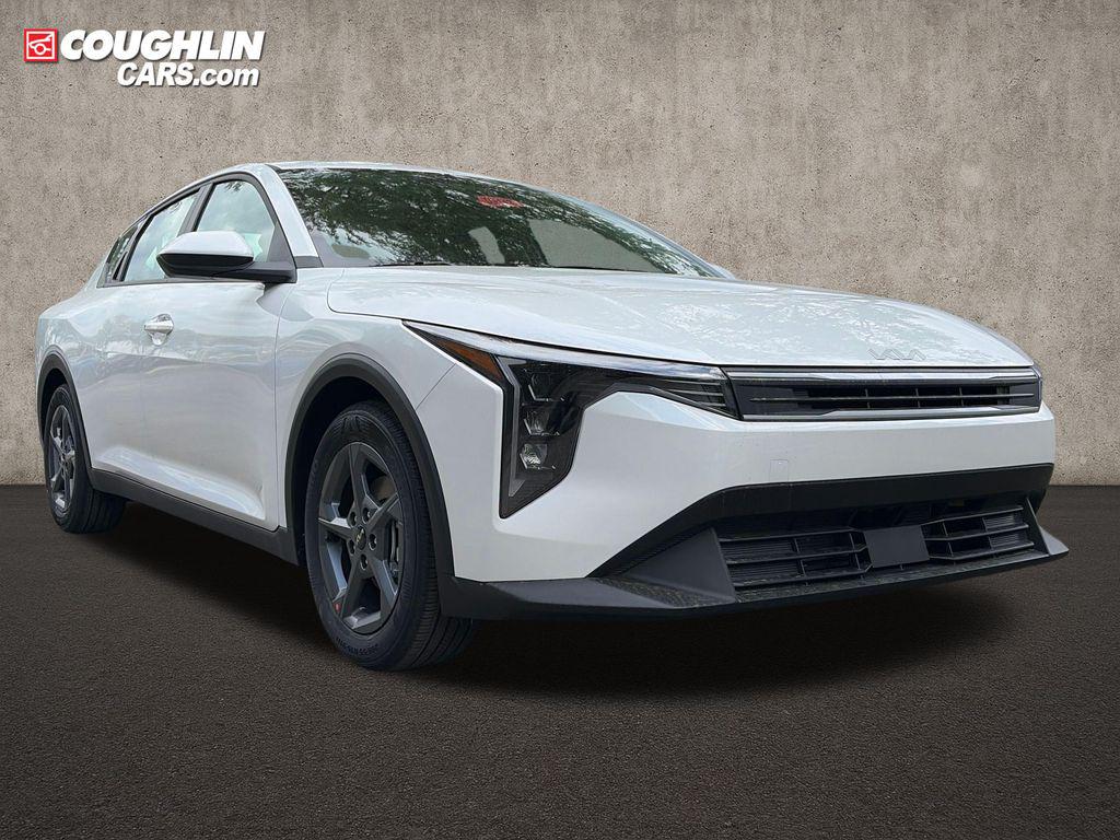 New 2026 Kia K4 LXS