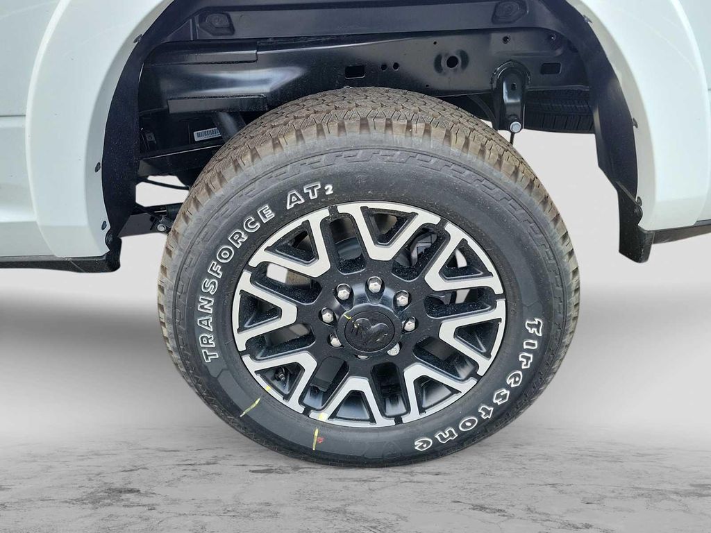 2025 RAM 2500 LONGHORN — миниатюра 16