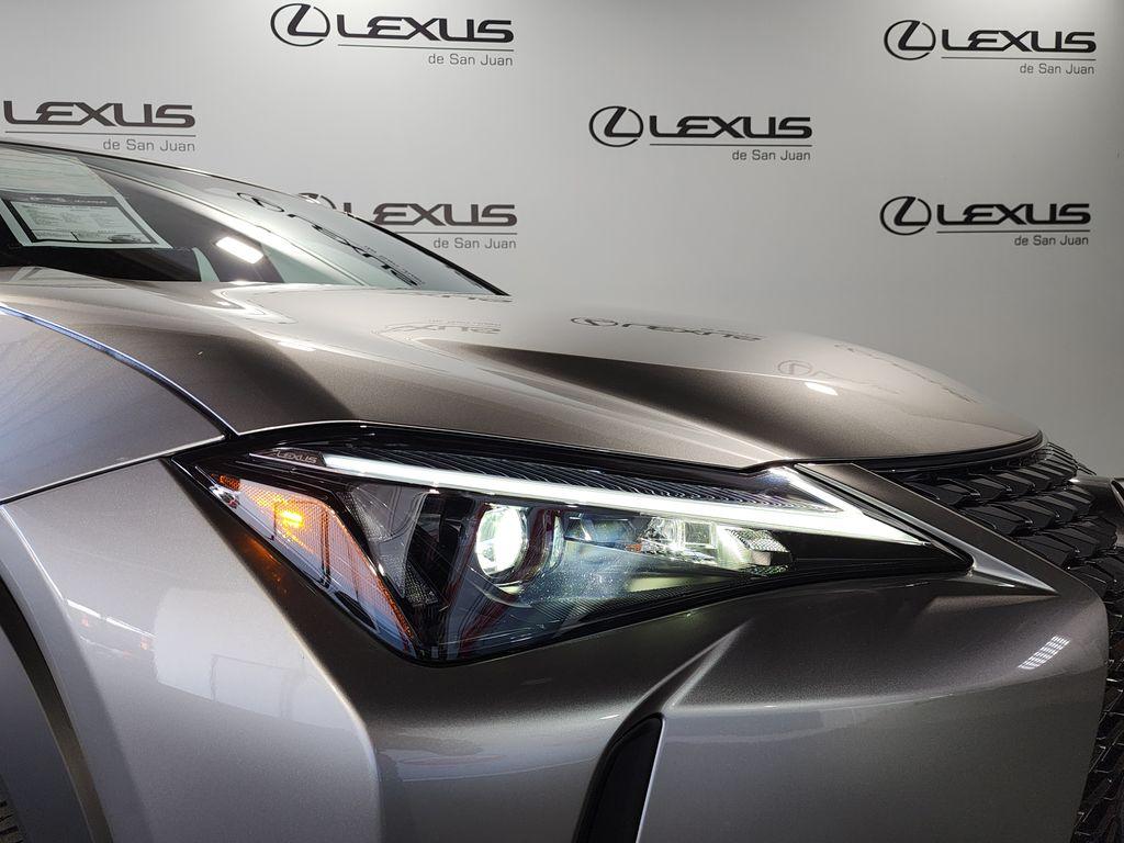 2026 Lexus UX 300H BASE photo 5