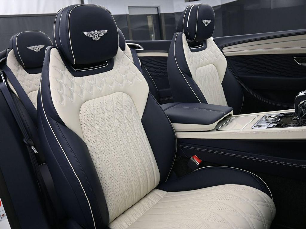 2026 Bentley CONTINENTAL GT BASE — фото 9