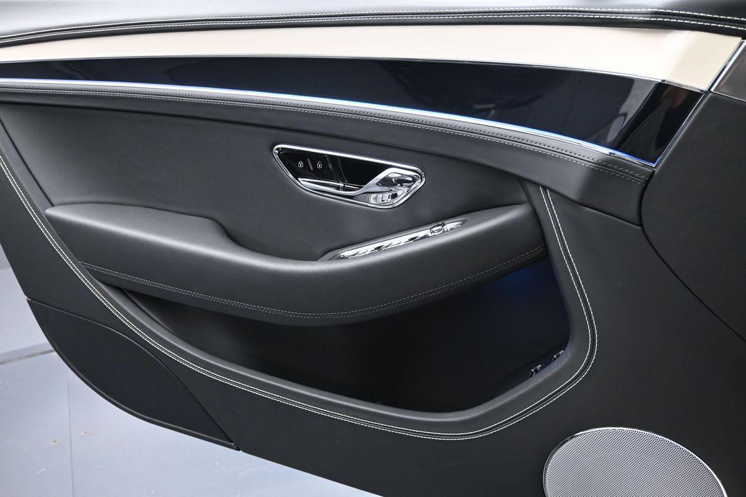2026 Bentley CONTINENTAL GT BASE — миниатюра 23