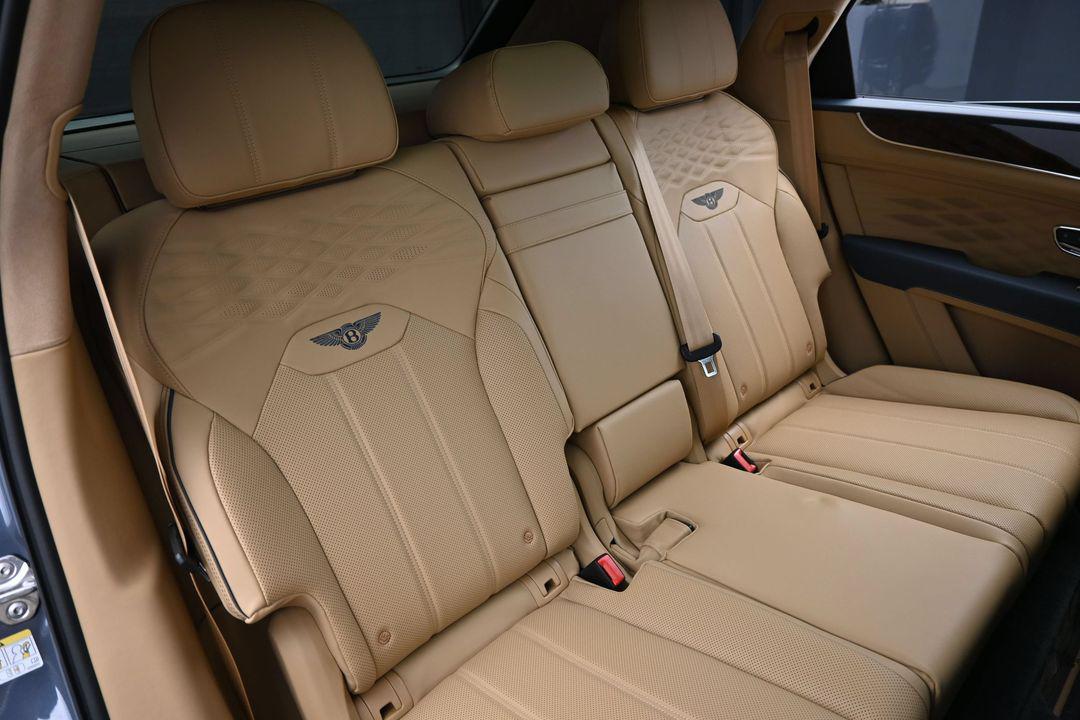 2026 Bentley BENTAYGA AZURE 缩略图 26