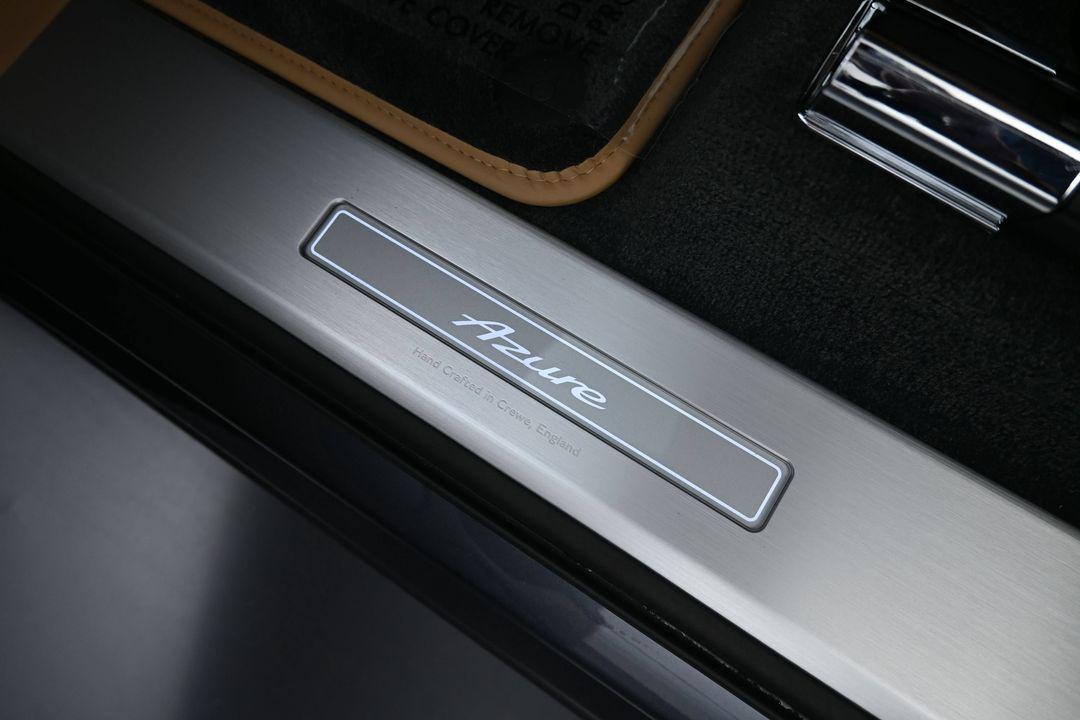 2026 Bentley BENTAYGA AZURE 缩略图 24