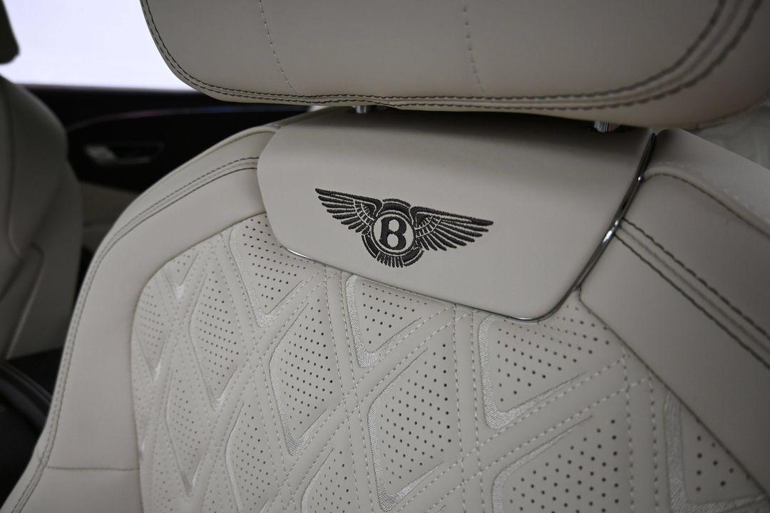 صورة مصغرة 27 لـ 2026 Bentley FLYING SPUR AZURE