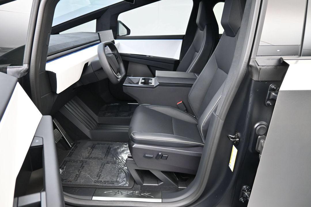 2024 Tesla CYBERTRUCK CYBERBEAST photo 8