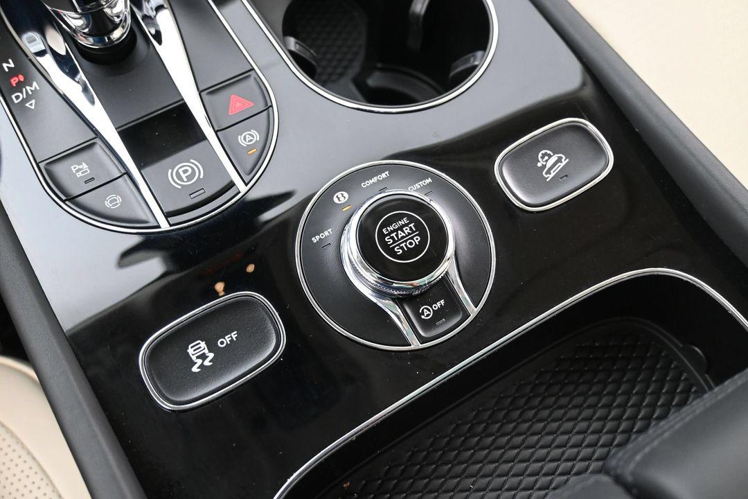 صورة مصغرة 21 لـ 2024 Bentley BENTAYGA V8