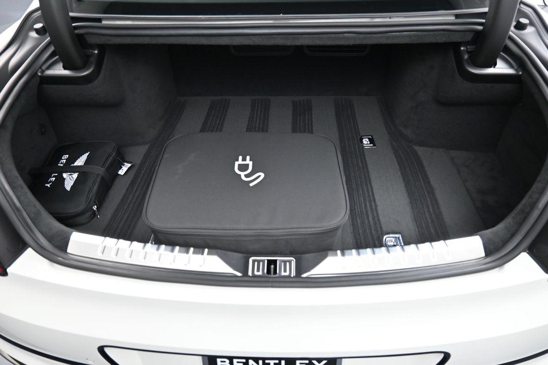صورة 9 لـ 2026 Bentley FLYING SPUR