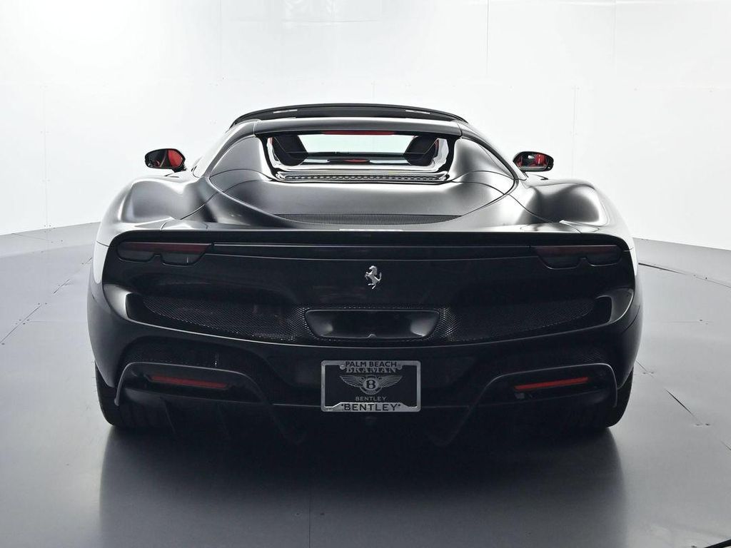 صورة 47 لـ 2024 Ferrari 296 GTS