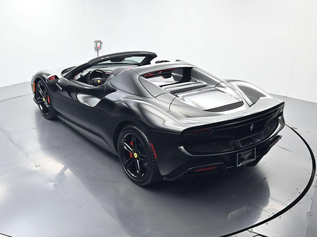 صورة 31 لـ 2024 Ferrari 296 GTS