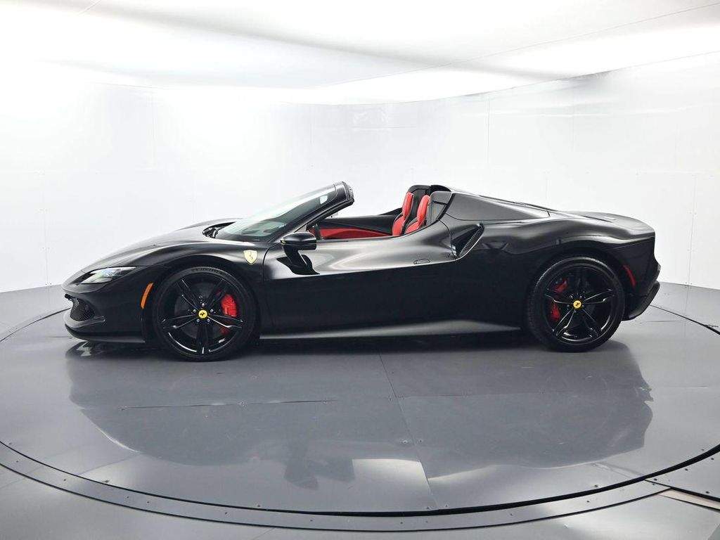 صورة 3 لـ 2024 Ferrari 296 GTS